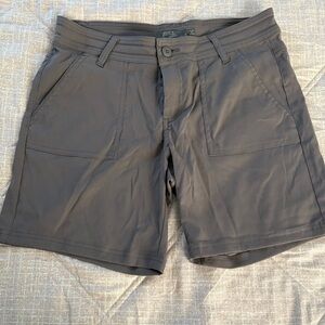 PrAna Olivia 7 Inch Inseam Womens Hiking Outdoors Nylon Gray Utility Short Sz 8